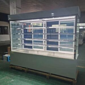Düz Renk Cephe Tipi Pasta Dolabı 300 CM: Süpermarketler ve Büyük Pastaneler İçin Mega Teşhir Çözümü