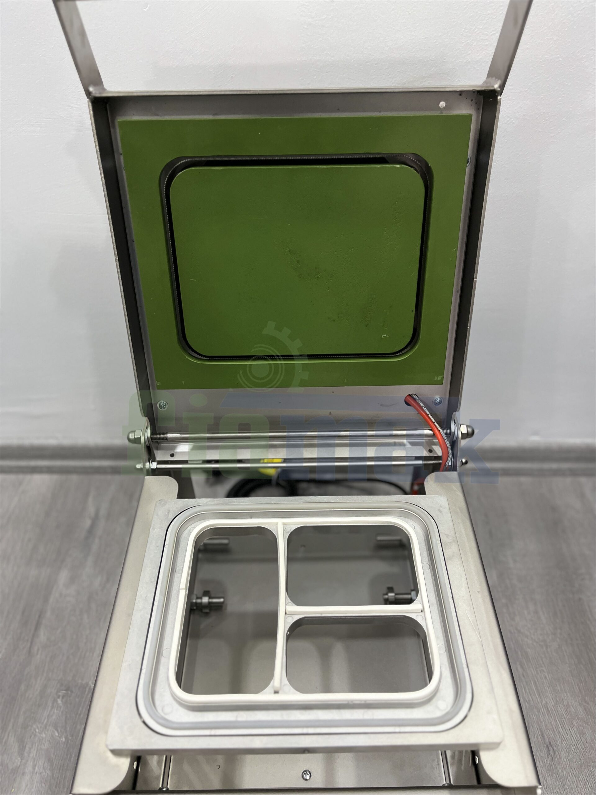 Fiapack Tabak Kapatma Makinesi Paslanmaz 227x178 mm 3 Bölmeli - Görsel 3
