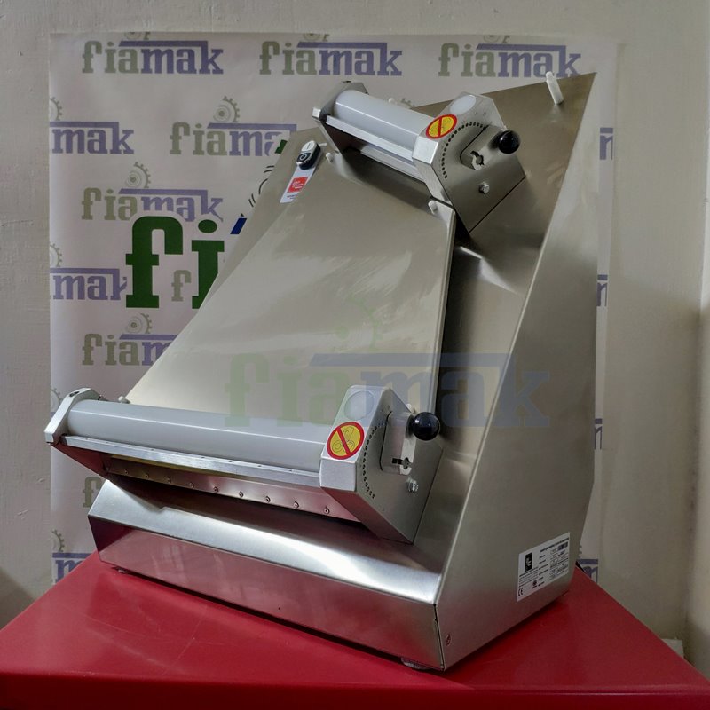 Şengün 30 cm Hamur Açma Makinesi | Kompakt ve Güvenilir Profesyonel Çözüm - Görsel 6