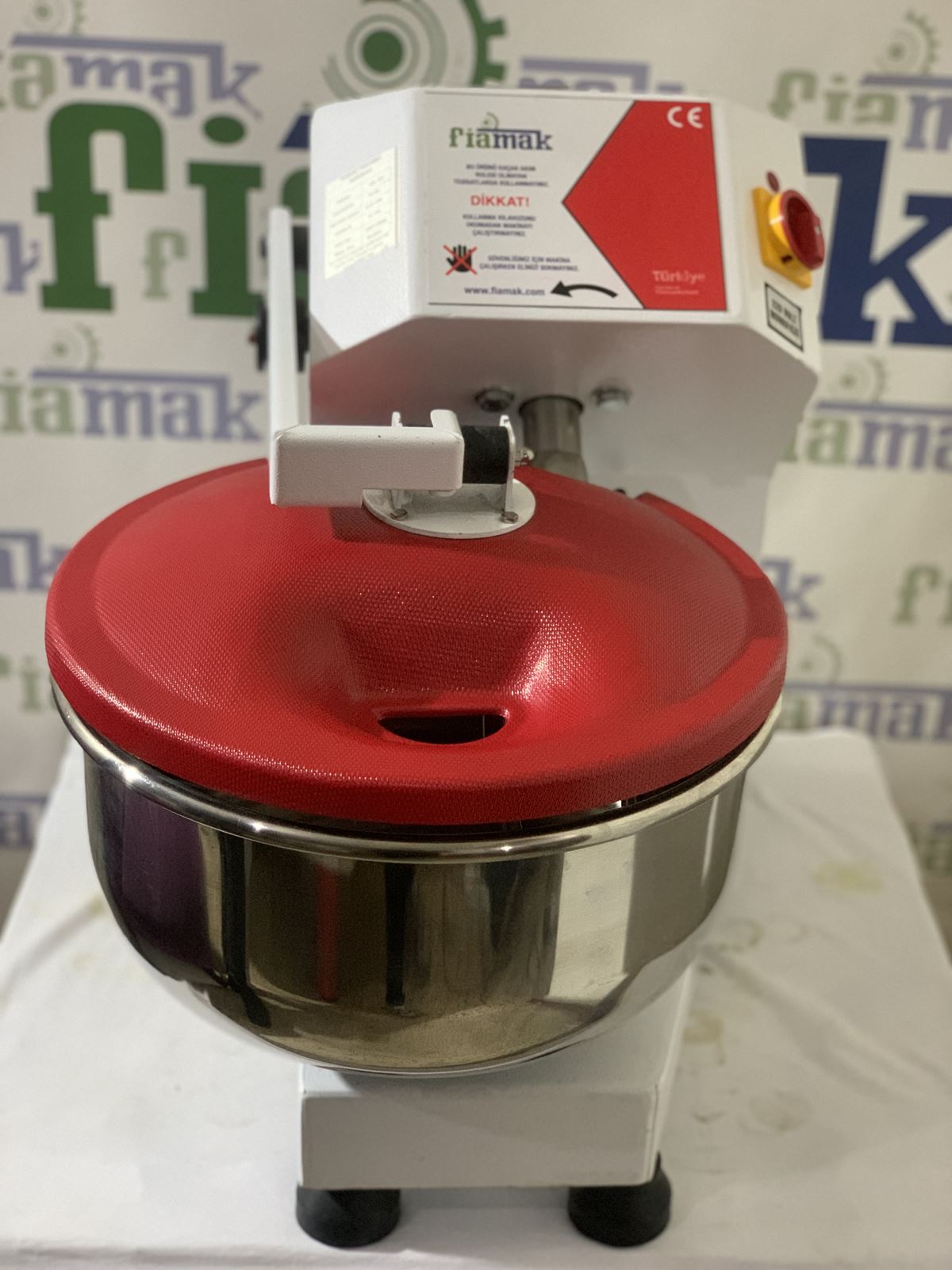 Fiamak Kapaklı 10 Kg Un / 15 Kg Hamur Yoğurma Makinesi - Görsel 8