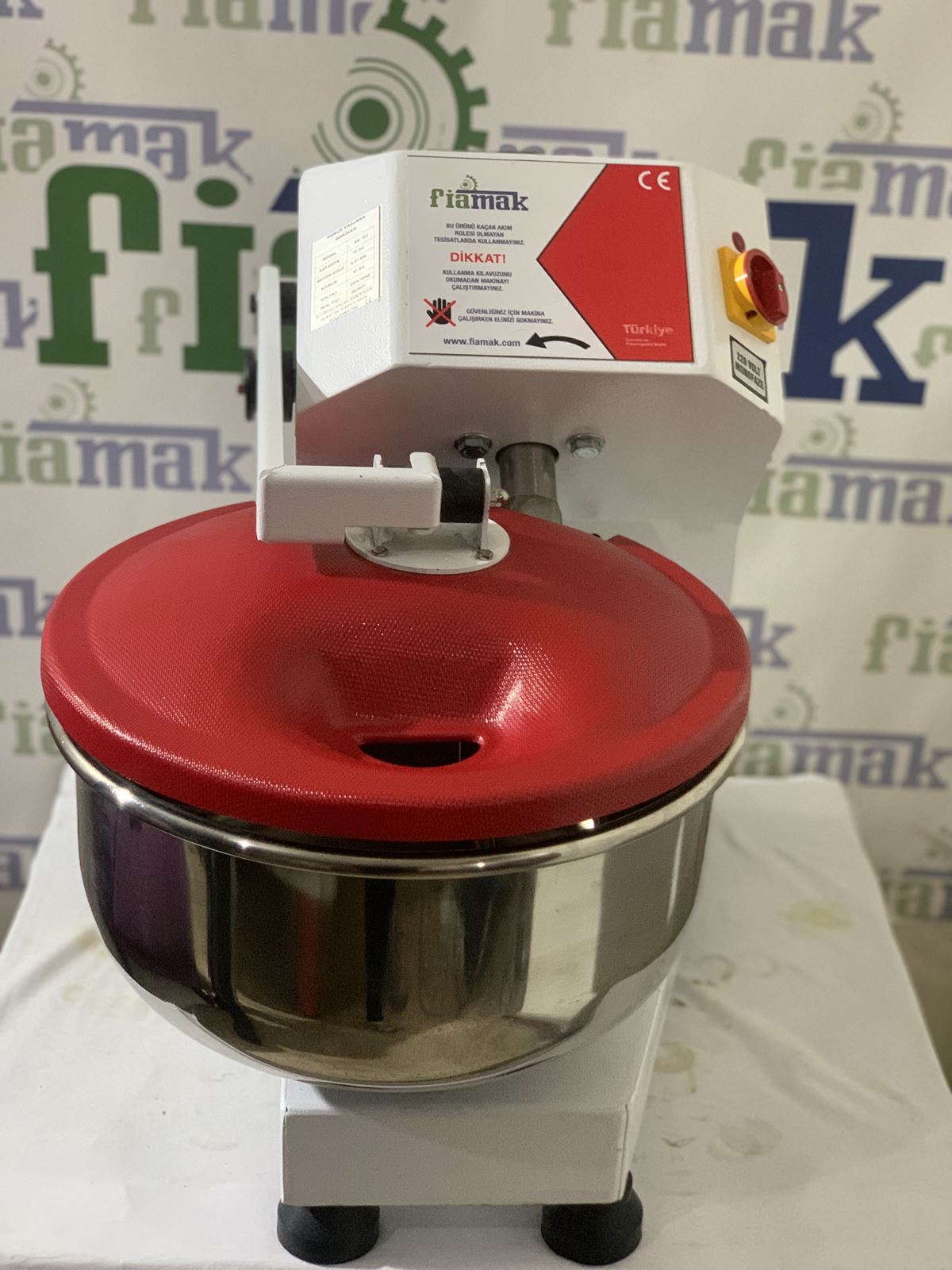 Fiamak Kapaklı 10 Kg Un / 15 Kg Hamur Yoğurma Makinesi - Görsel 9