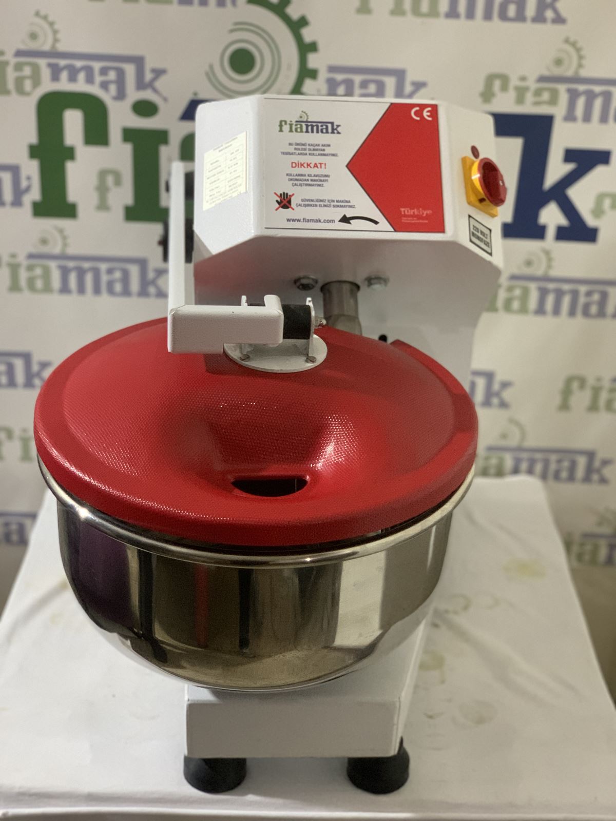 Fiamak Kapaklı 10 Kg Un / 15 Kg Hamur Yoğurma Makinesi - Görsel 7