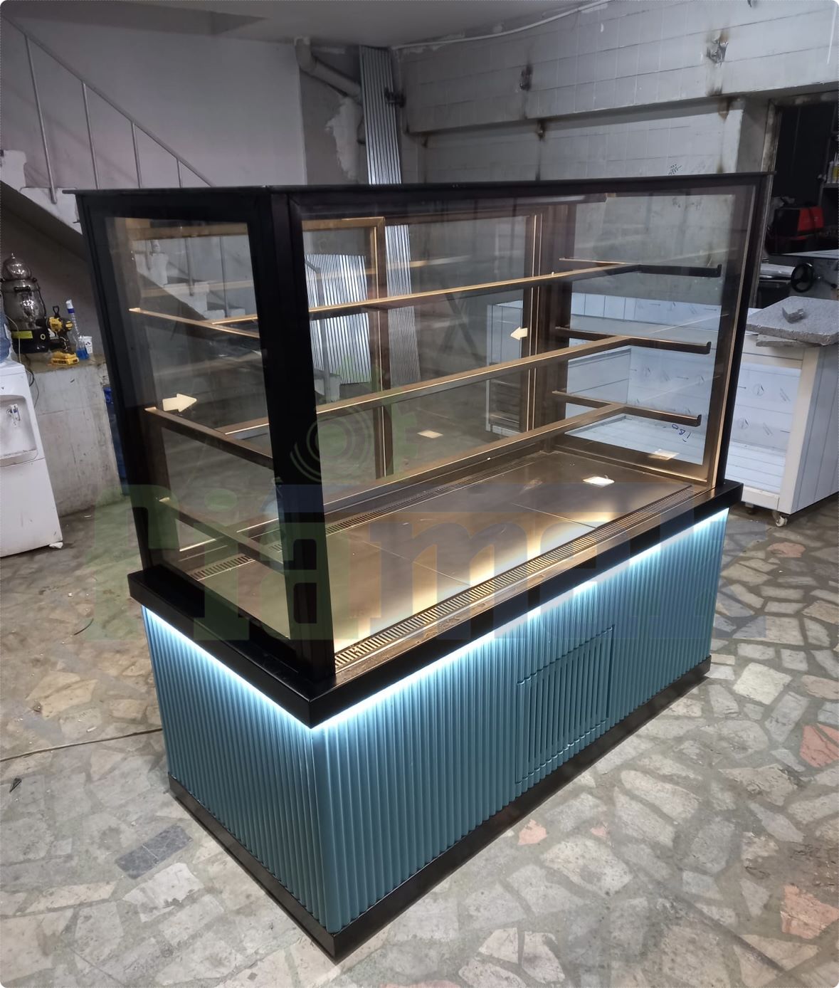 100 cm Mavi Mobilyalı Lüks Pasta Teşhir Dolabı (Dinamik Soğutma ve LED) - Görsel 5