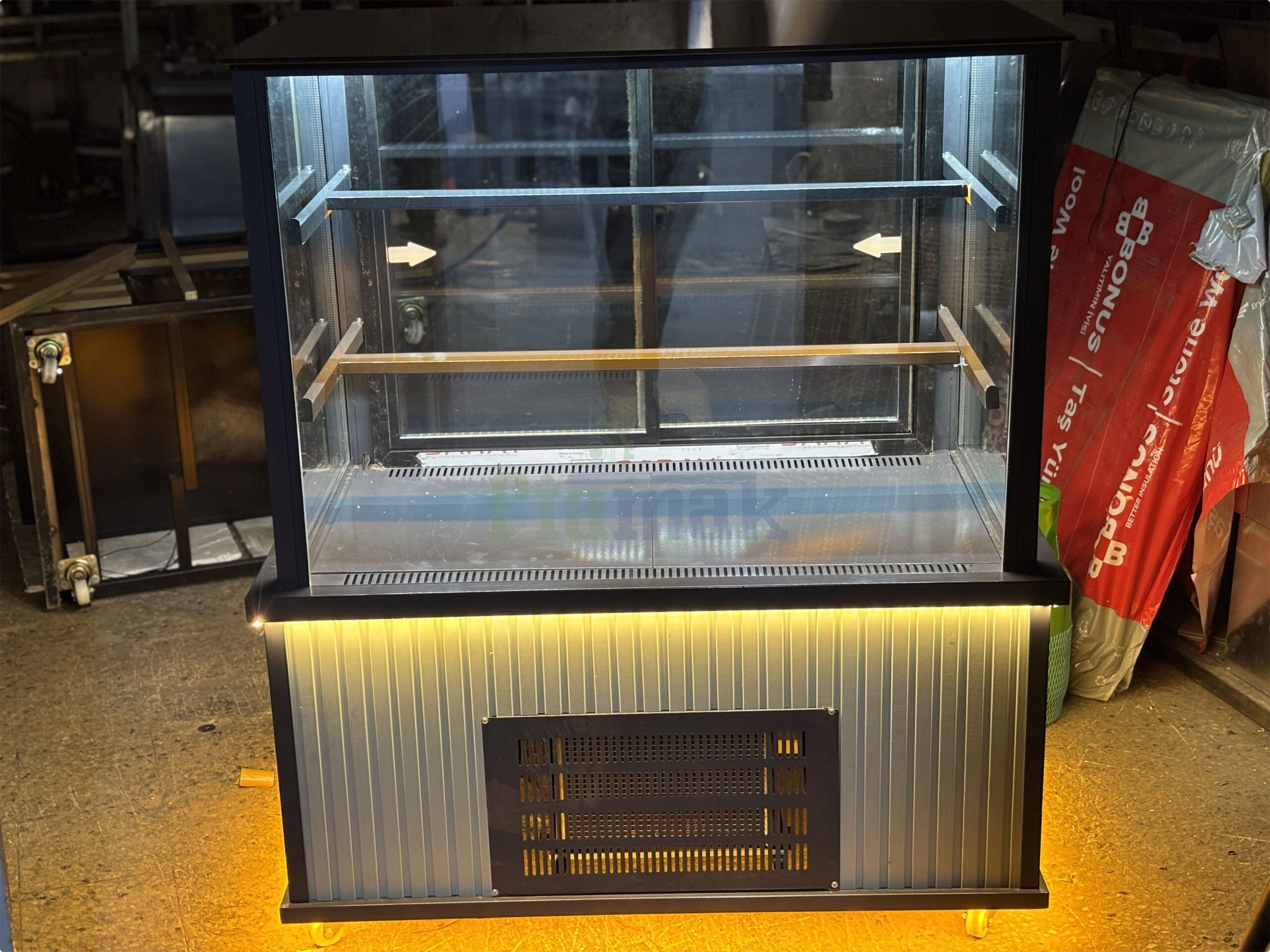 Fiamak Dik Camlı Pasta Teşhir Dolabı 100 CM - Görsel 7
